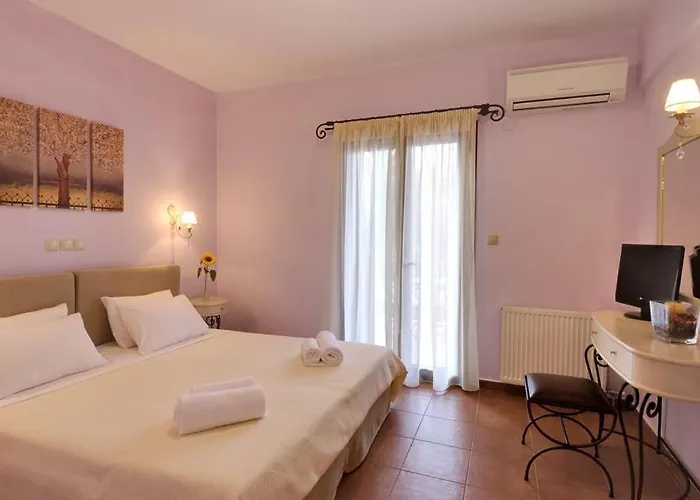 Byzantinon Hotel Poúlithra